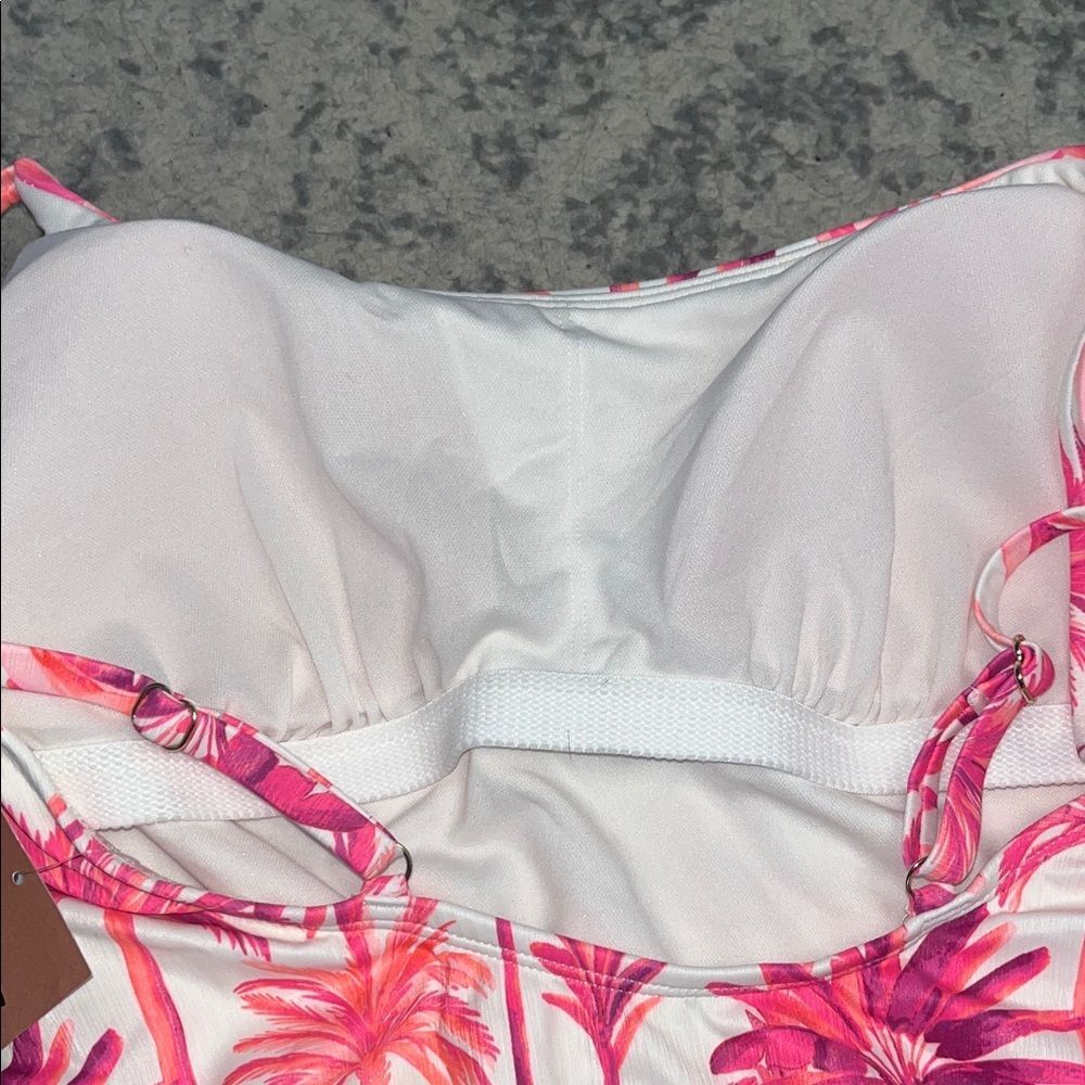 Shade & Shore Women’s Size XL/16 Pink and White Tropical One Piece Swimsuit-New - Picture 7 of 7